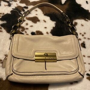‼️SOLD‼️ Coach Cream Shoulder Bag with Gold-Tone Clasp